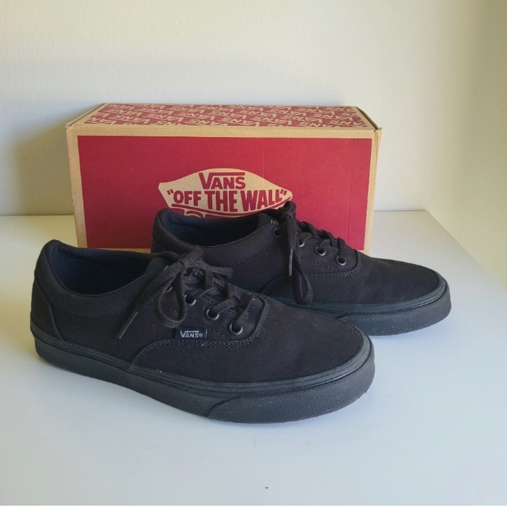 Vans Doheny Black Sneakers - Women's Size 8